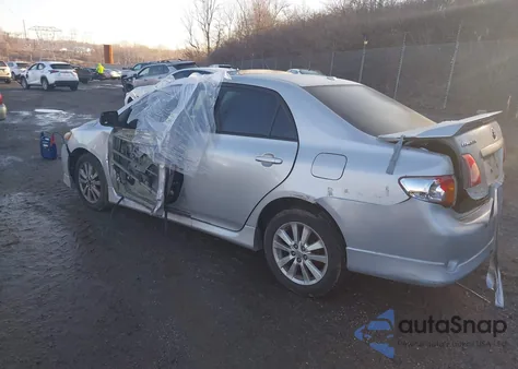 2010 Toyota Corolla S из США, поврежденный, VIN 2T1BU4EE8AC477307